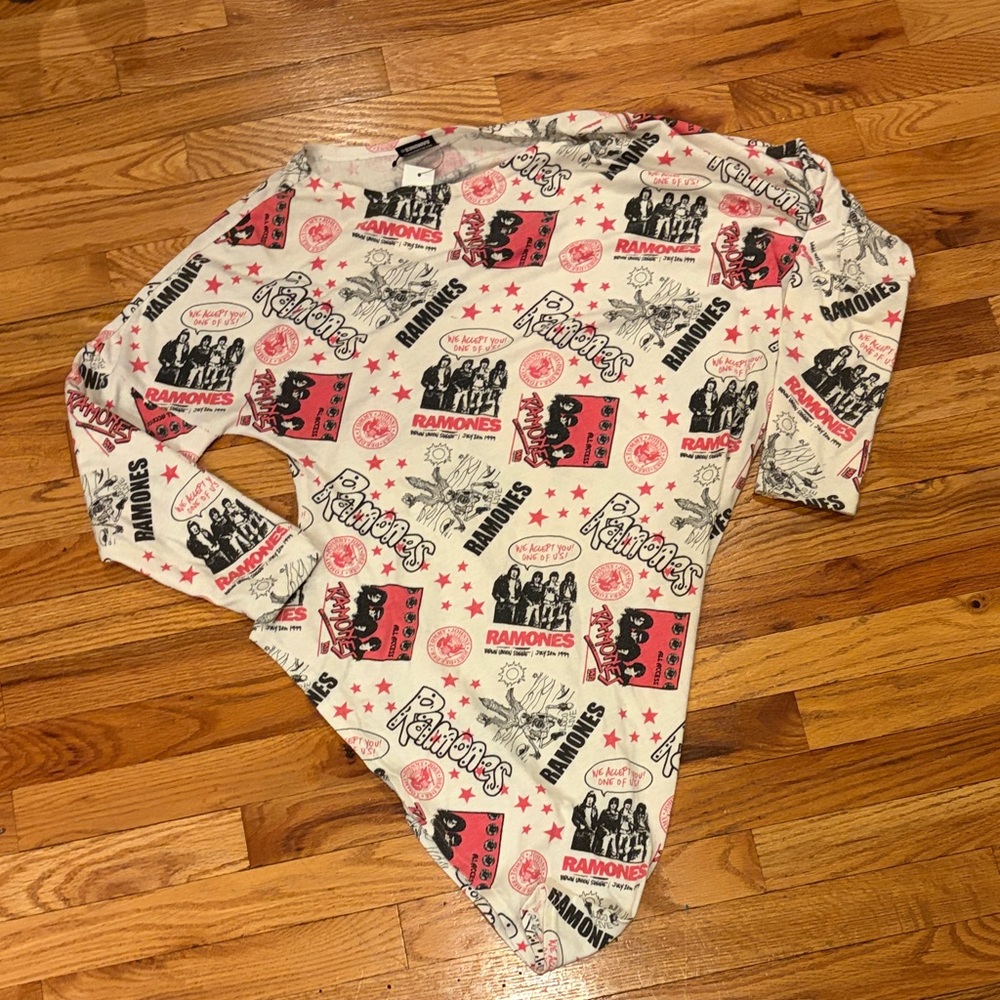 Hysteric Glamour Ramones Off the Shoulder Vintage Top